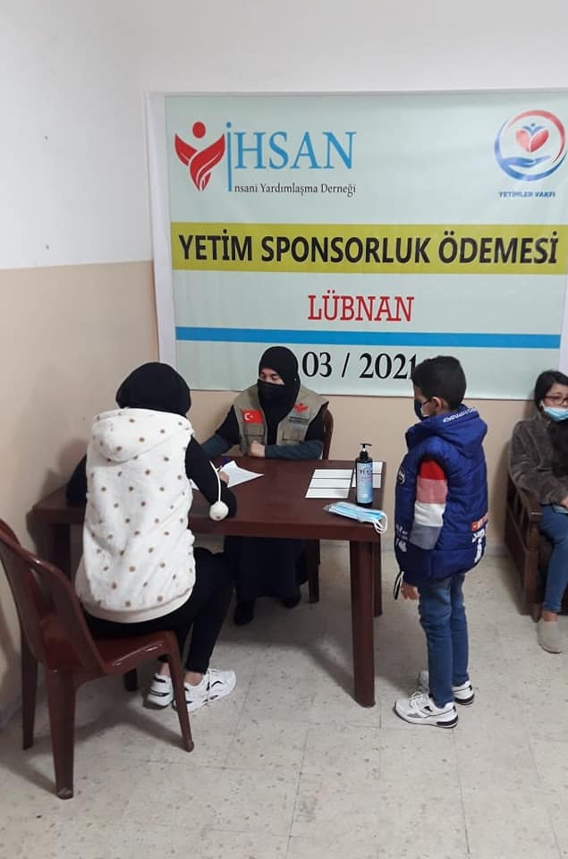 تتابع إحسان للإغاثة الإنسانية توزيع الكفالات لأطفالنا الأيتام في فلسطين وسوريا ولبنان