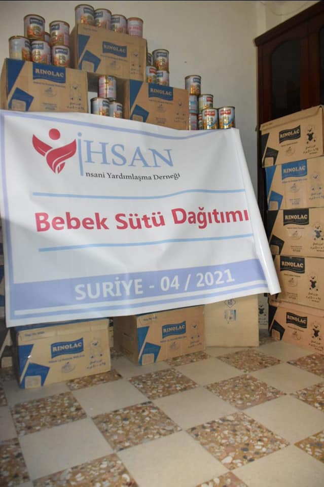 قامت جمعية إحسان للإغاثة الإنسانية بتوزيع 850 علبة حليب أطفال للأطفال الرضع