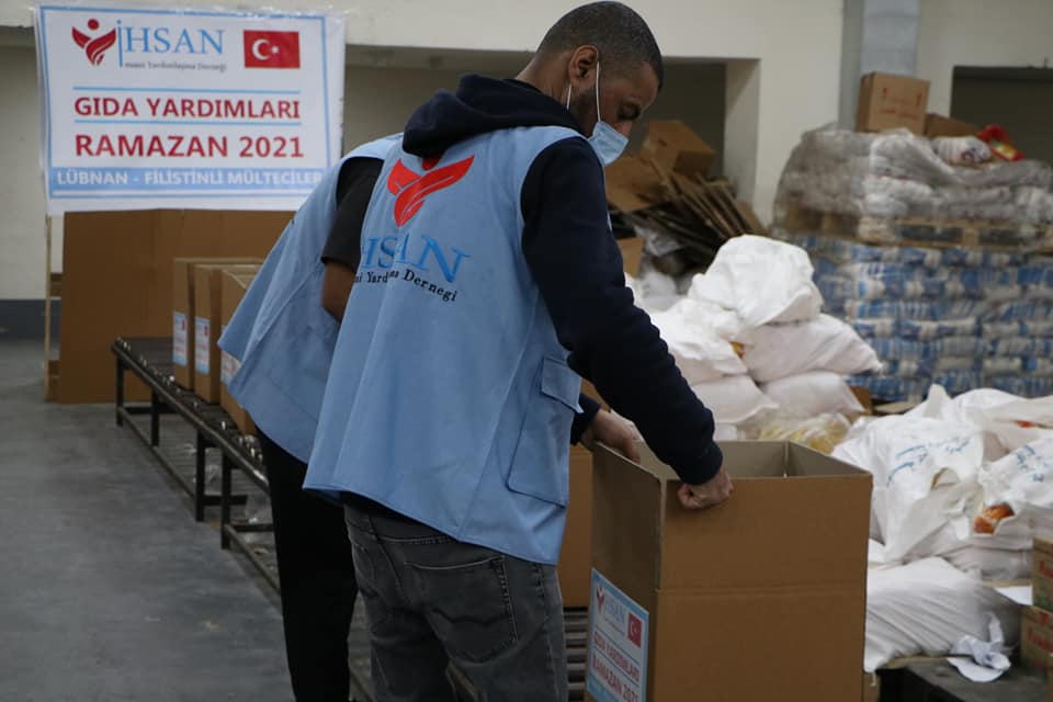 جانب من تحضيرات سلة رمضان الغذائية لعام 2021