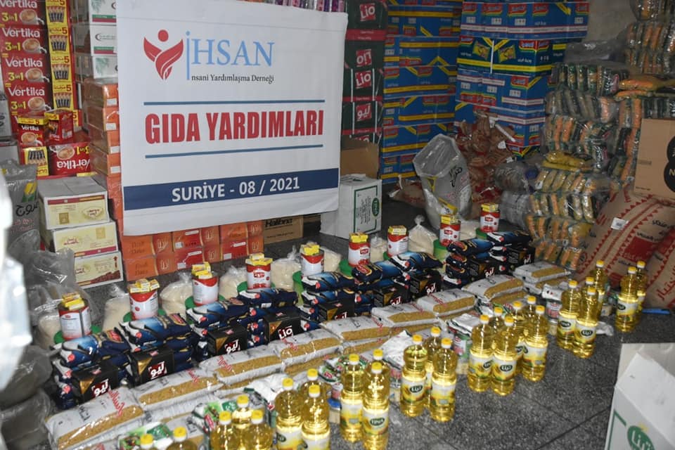 ضمن مشاريعها الخيرية، قامت إحسان للإغاثة الإنسانية بتجهيز 330 سلة غذائية وتوزيعها على الأسر الفقيرة وعائلات الأيتام في سوريا