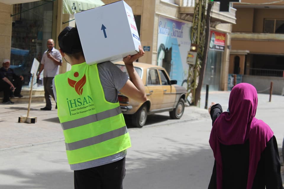 بتنفيذ مشروع سلة رمضان الغذائية