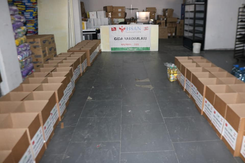 قامت مؤسسة إحسان للإغاثة الإنسانية بتوزيع (234) سلة غذائية على العائلات الفقيرة في مخيم صبرا وشاتيلا في لبنان