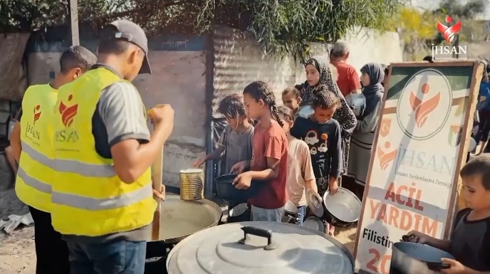 تكية إحسان للاغاثة الإنسانية يوم السابع من أغسطس 2025 جنوب قطاع غزة المحاصر