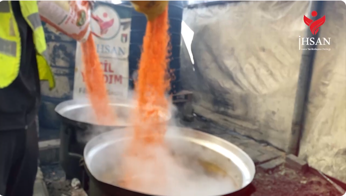 تكية إحسان للاغاثة الإنسانية يوم الجمعة ٢٣ مايو ٢٠٢٥ في خانيونس