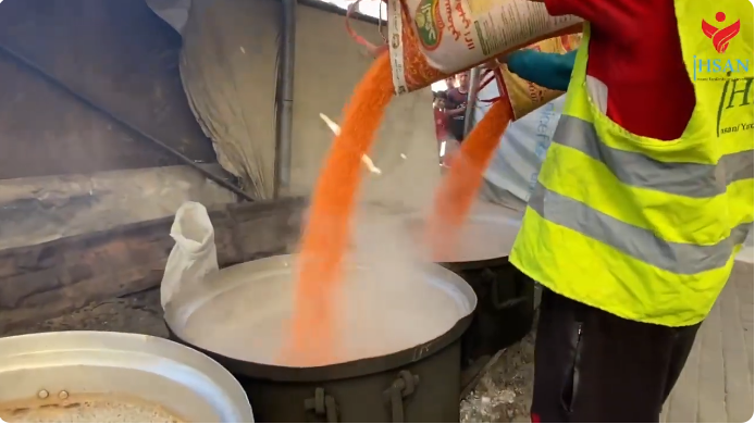 ٢٣/٥/٢٠٢٥ تكية إحسان للاغاثة الإنسانية في حي الأمل