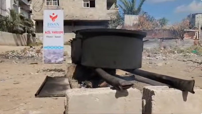 تقديم وجبات الطعام اليومية في شمال قطاع غزة 29 أغسطس