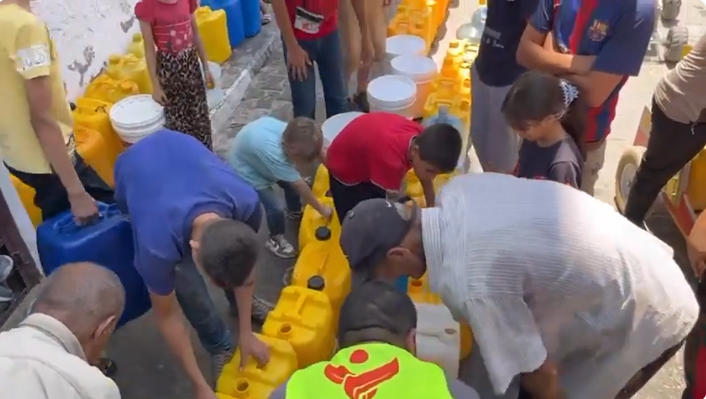 توزيع مياه الشرب النقية 18-8-2024 شمال قطاع غزة المحاصر