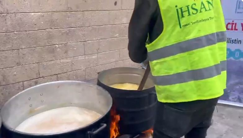 توزيع وجبات ساخنة شمال قطاع غزة الاحد 14-7-2024