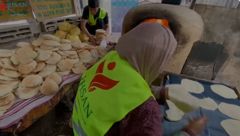  تقديم رغيف الخبز شمال قطاع غزة اليوم السبت 27-4-2024