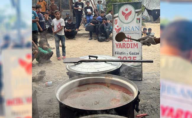 تكية إحسان الخيرية تقدم وجبات للعائلات في الخيام جنوبي القطاع