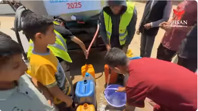 استمرار مشروع سقيا الماء جنوب القطاع اليوم الثلاثاء 3 حزيران