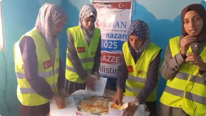 إحسان للإغاثة توزع زكاة المال على المستحقين في جنوب قطاع غزة