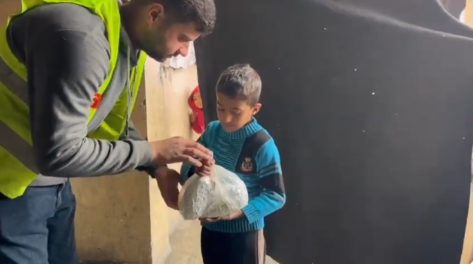 اعداد الوجبات الساخنة شمال قطاع غزة