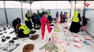 فرق إحسان للإغاثة الإنسانية توزع ملابس شتوية ثقيلة وأحذية على الأطفال في جنوب قطاع غزة ضمن حملة كسوة الشتاء، رغم ظروف الحصار وصعوبة الوصول