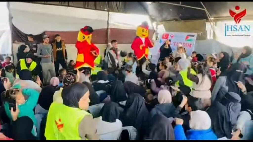 إحسان للإغاثة الإنسانية تواصل دعم الأيتام في جنوب غزة: جهود إنسانية في ظل الأزمة