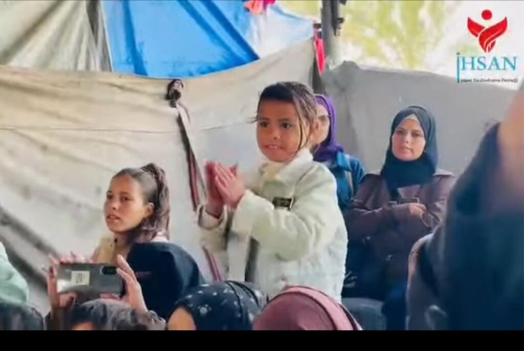 إحسان للإغاثة الإنسانية تواصل دعم الأيتام في جنوب غزة: جهود إنسانية في ظل الأزمة